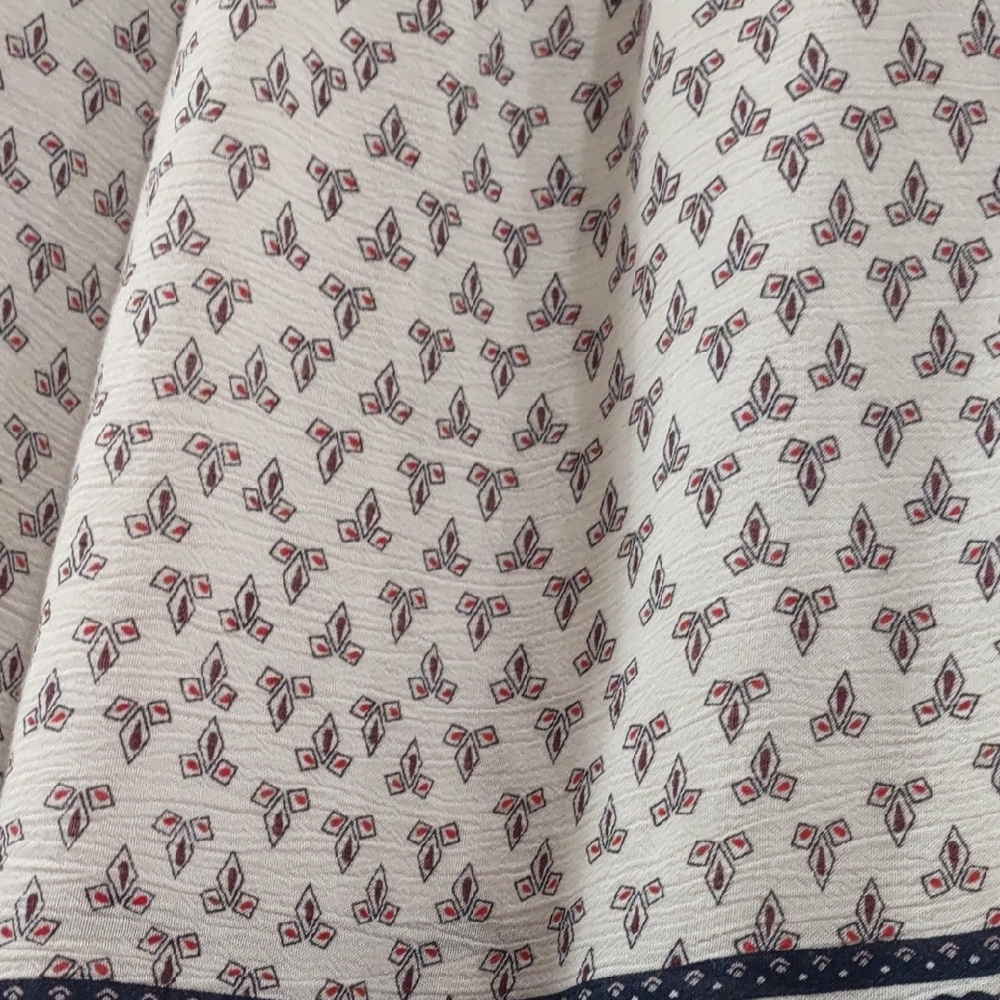 ZARA TRAFALUC Patterned Cream Skirt with Black and Red Accents - Picture 10 of 17